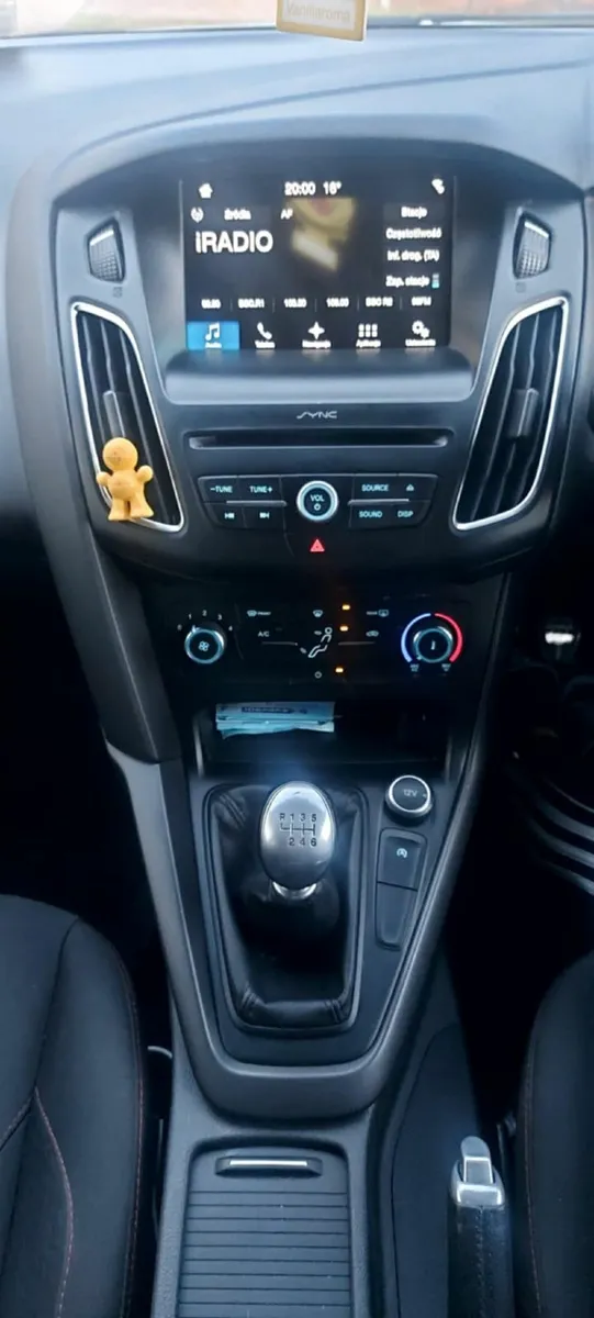 Ford Focus 2017 - Image 2