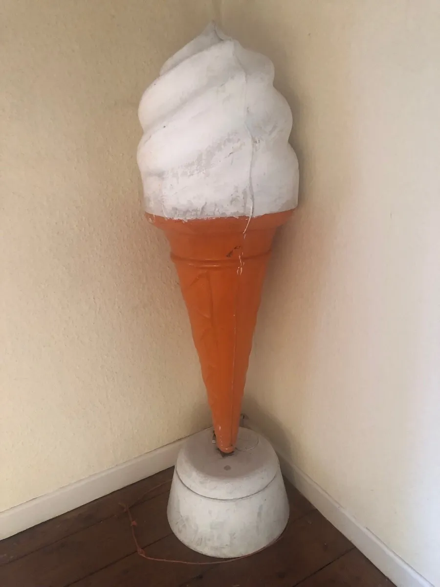 Display cone