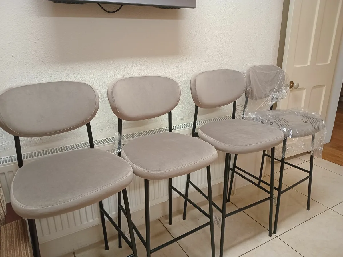 Bar stools - Image 2