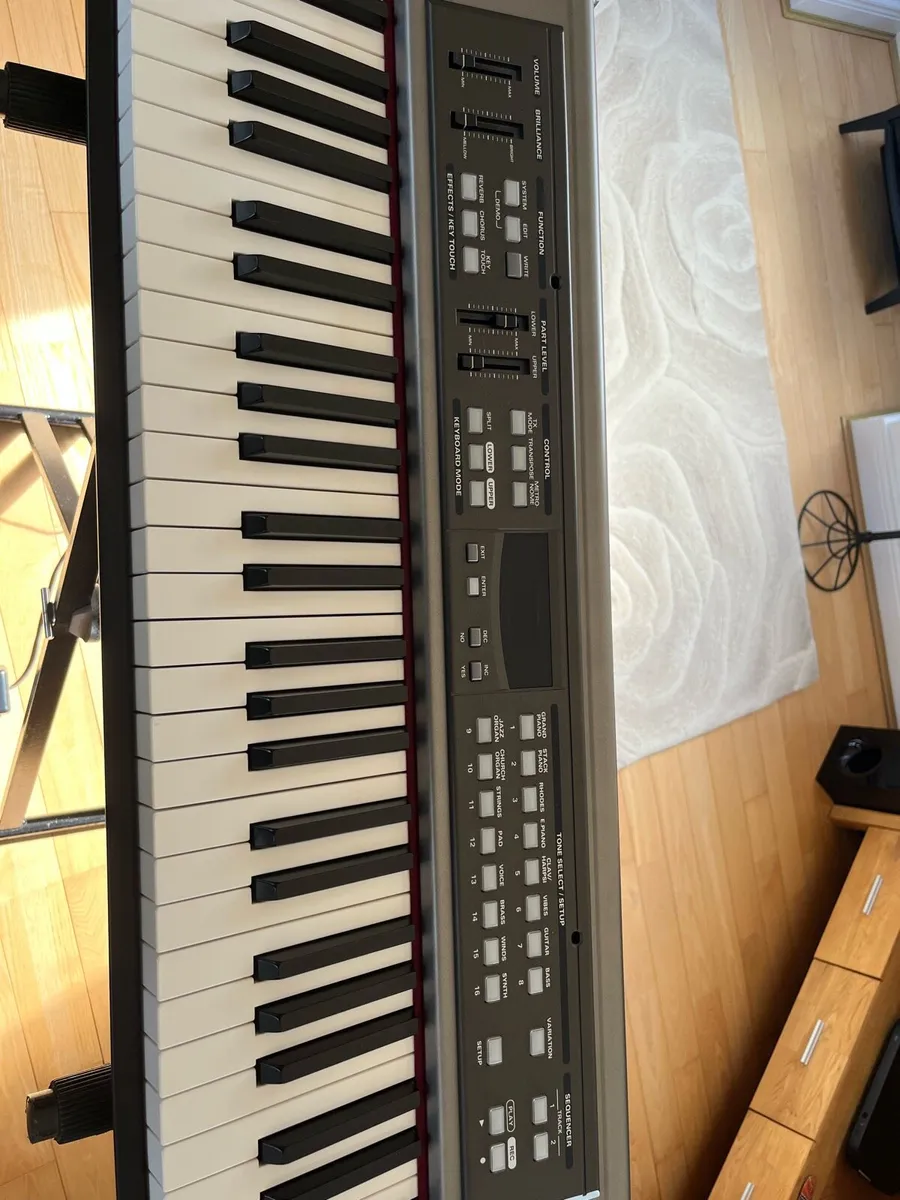 Roland stage piano - Image 3