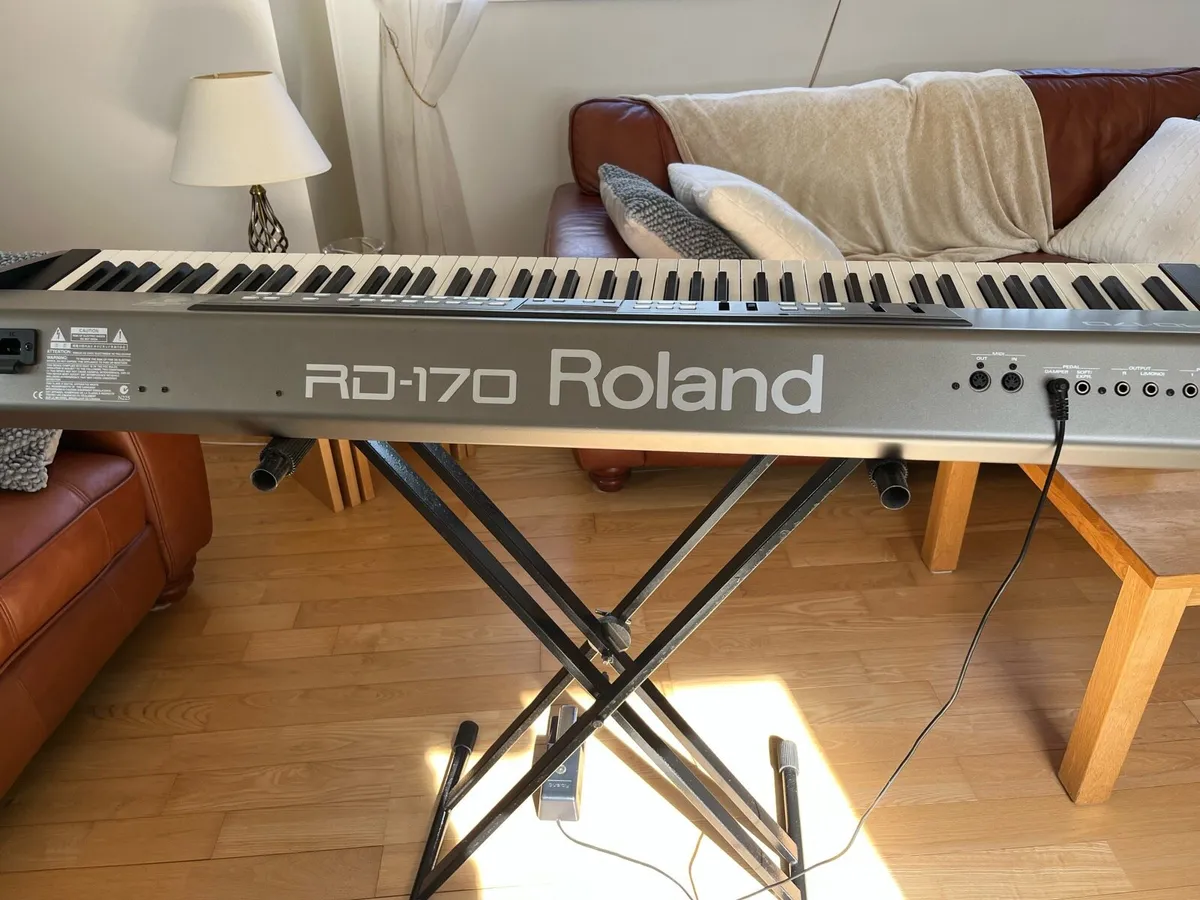 Roland stage piano - Image 4