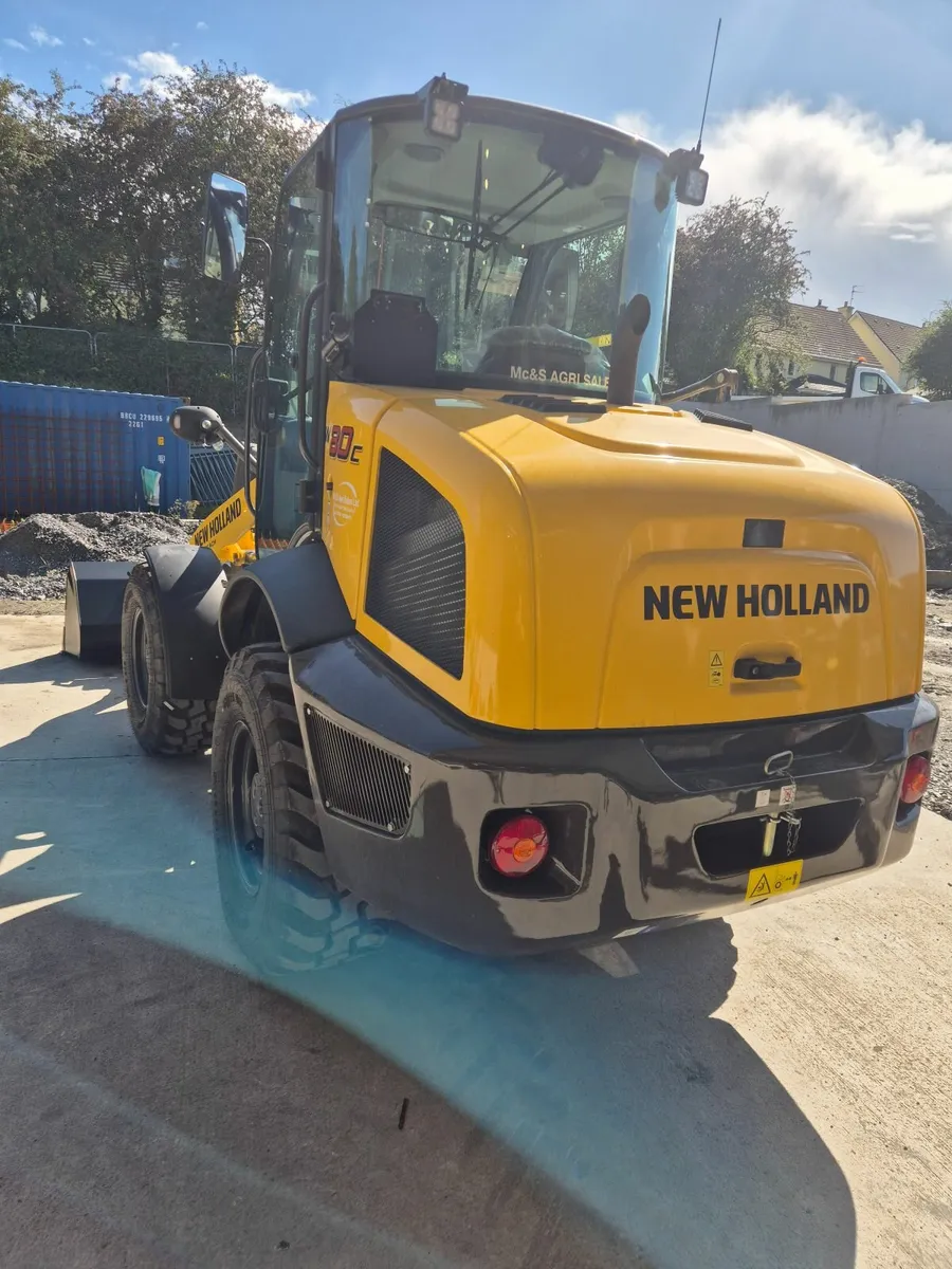 New Holland W80C loading Shovel. - Image 2