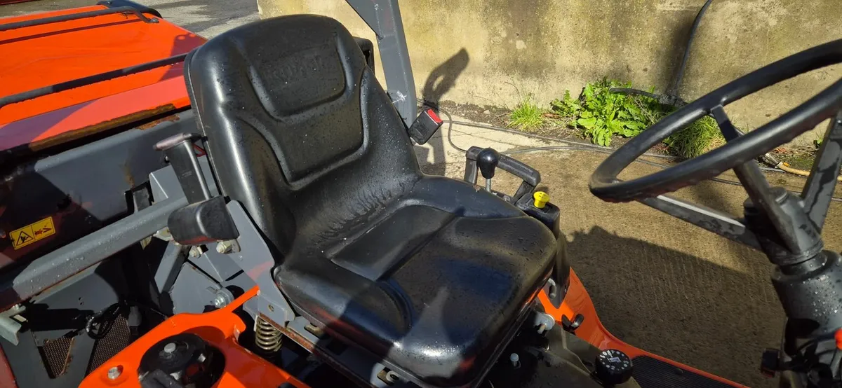 Kubota g231 low dump - Image 4