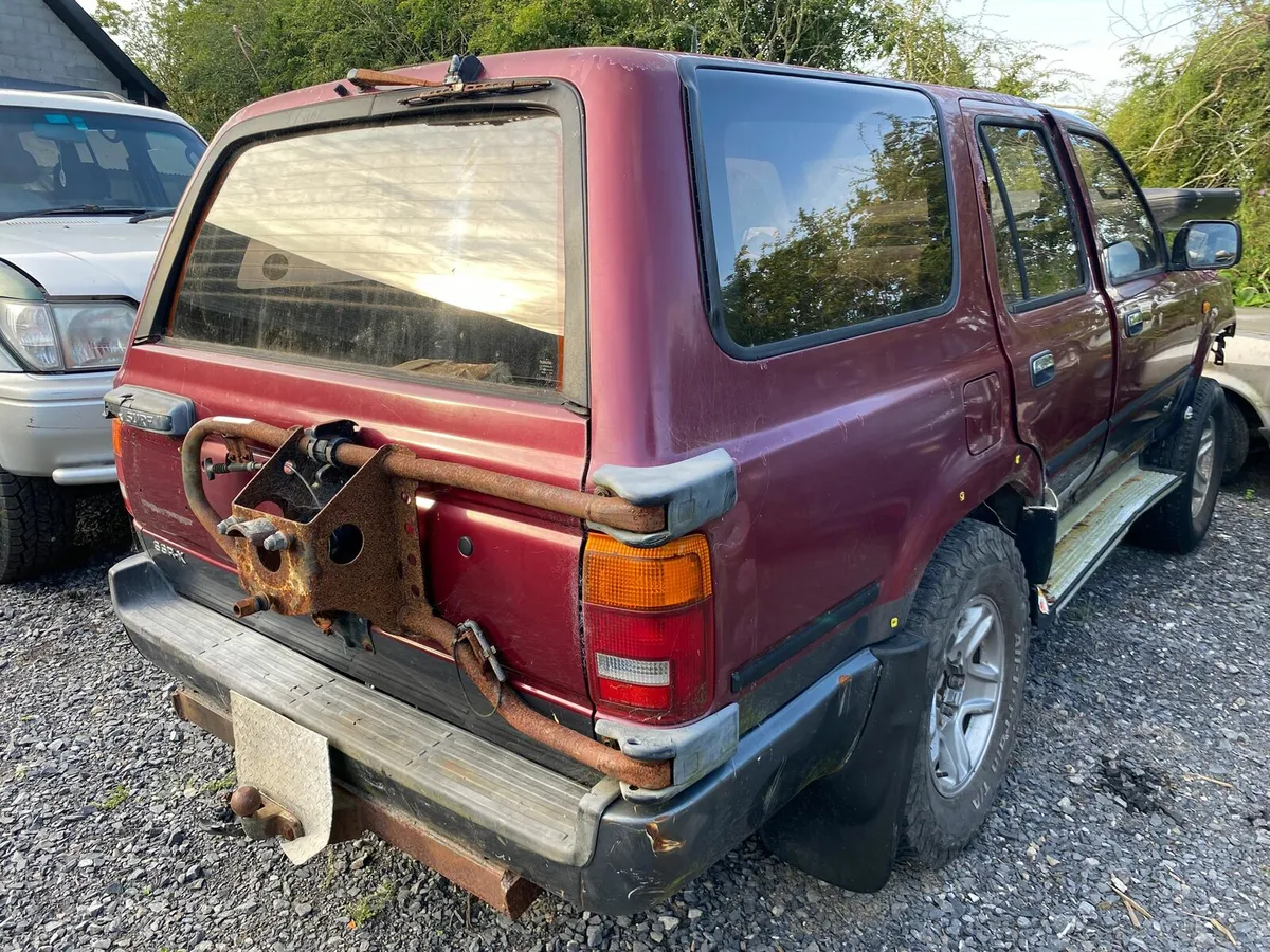 Toyota hilux surf +landcruiser 90s parts - Image 3