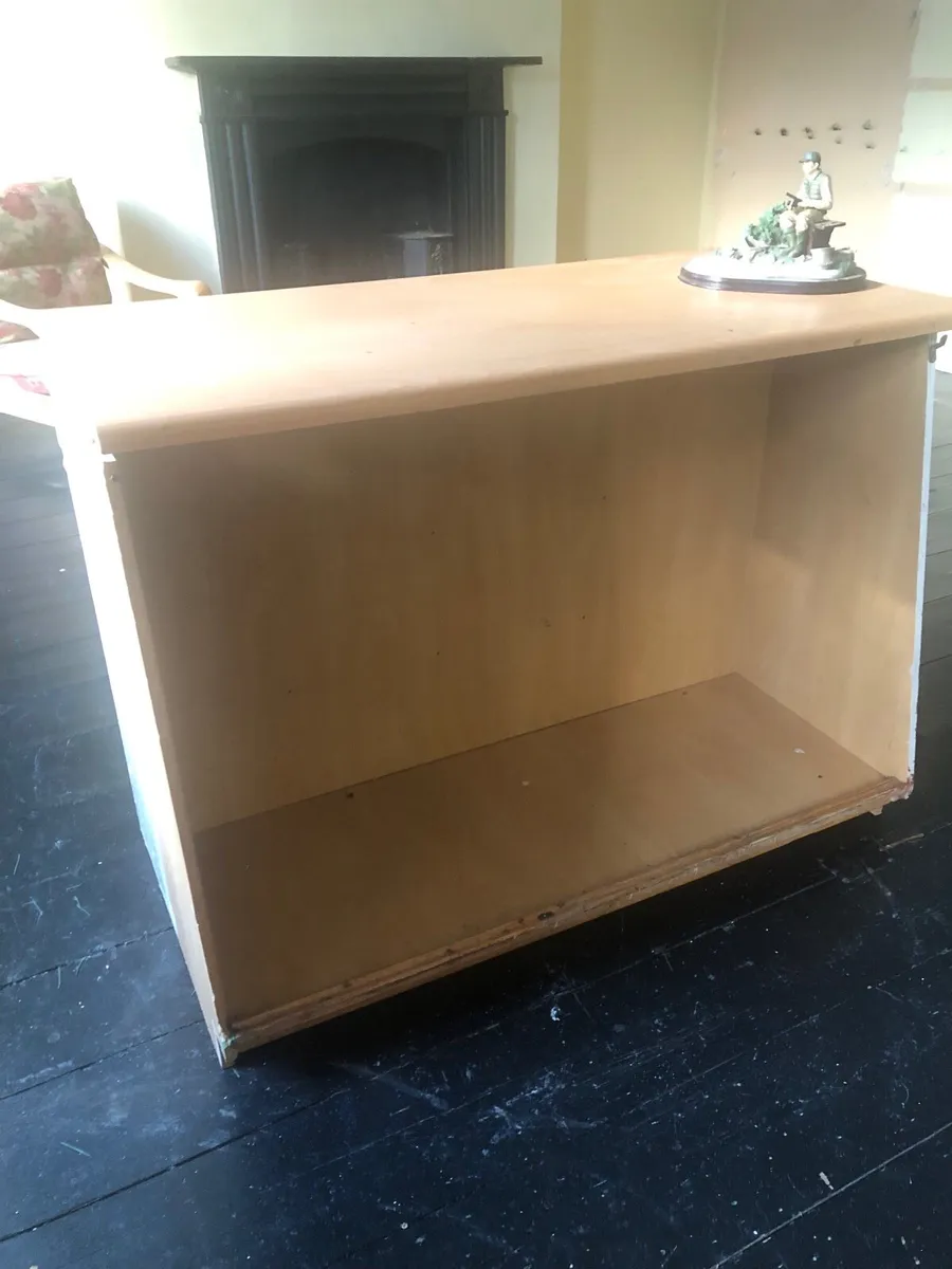 Shop Counter - Image 2