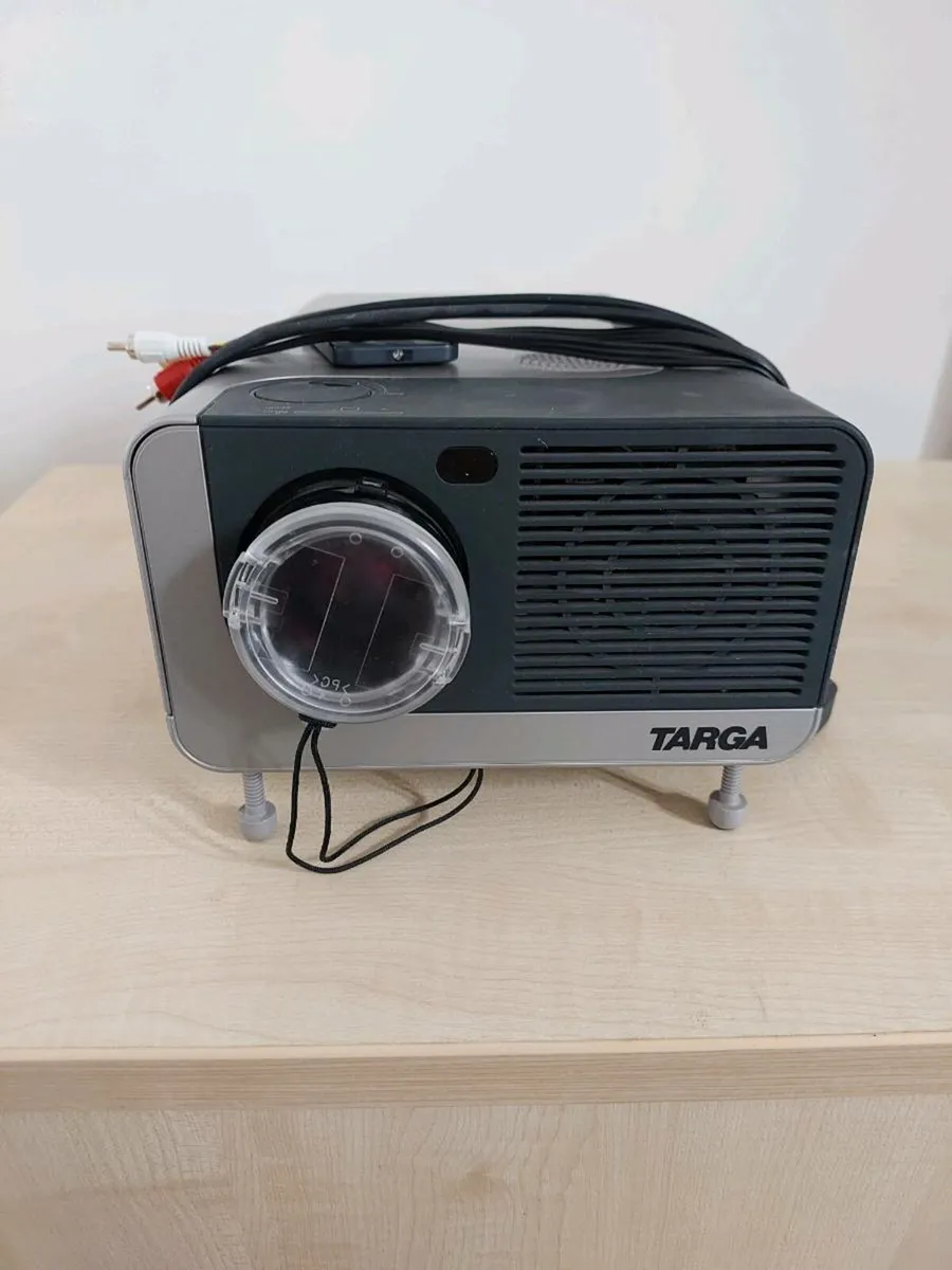 Projector - Image 1