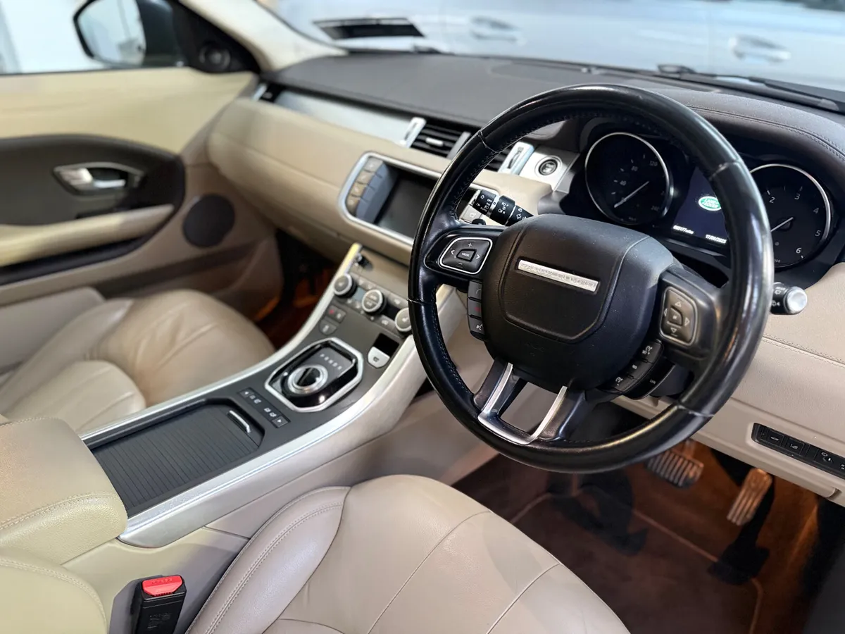 Land Rover Range Rover Evoque 2018. SE. AUTOMATIC - Image 3