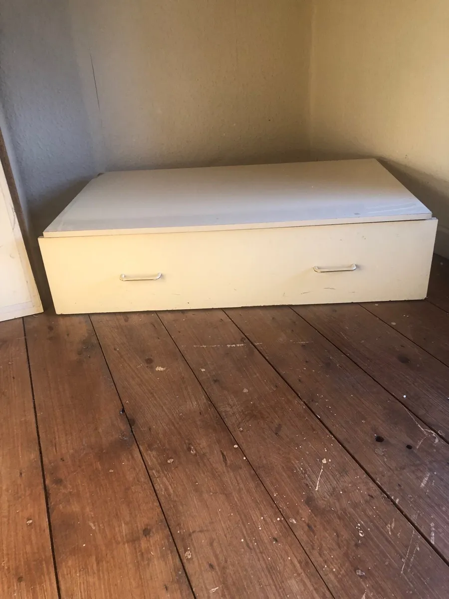 Drawer (single)