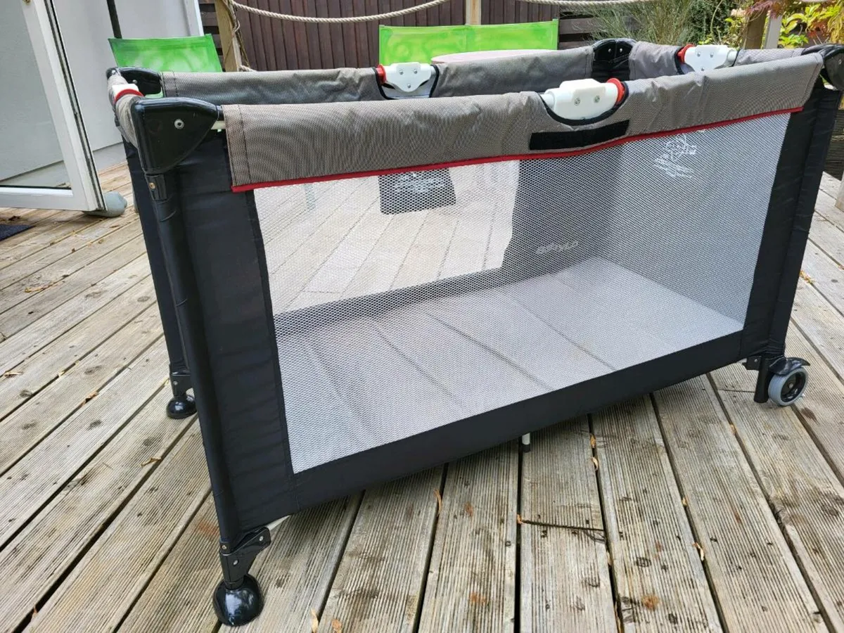 Travel Cot - Image 2