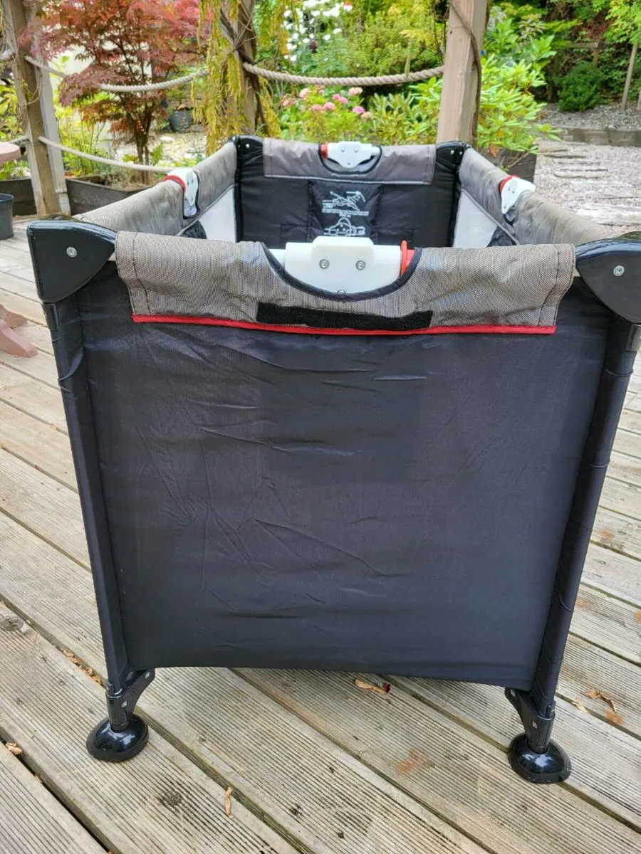 Travel Cot - Image 3