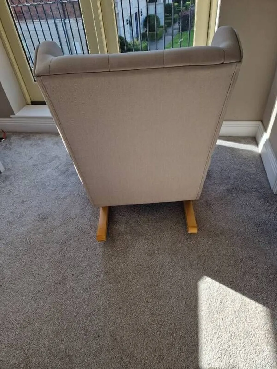 Nursery rocking chair - Image 2