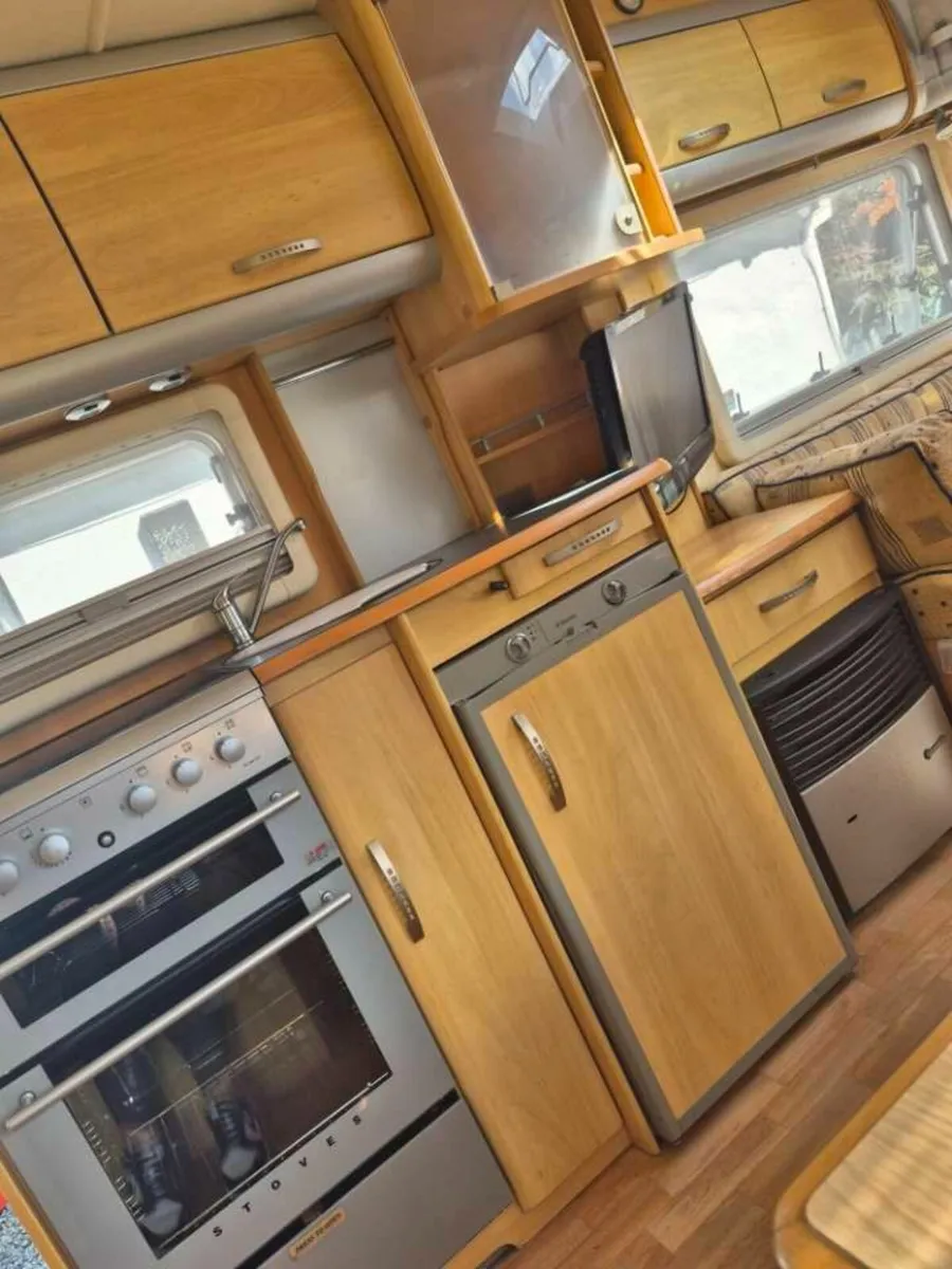 Caravan - Image 4