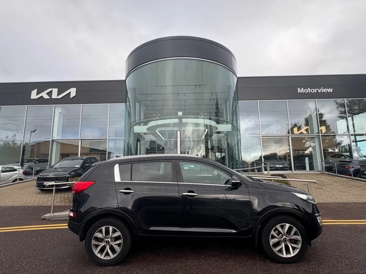 Kia Sportage Platinum SE 4DR, **great condition** - Image 1