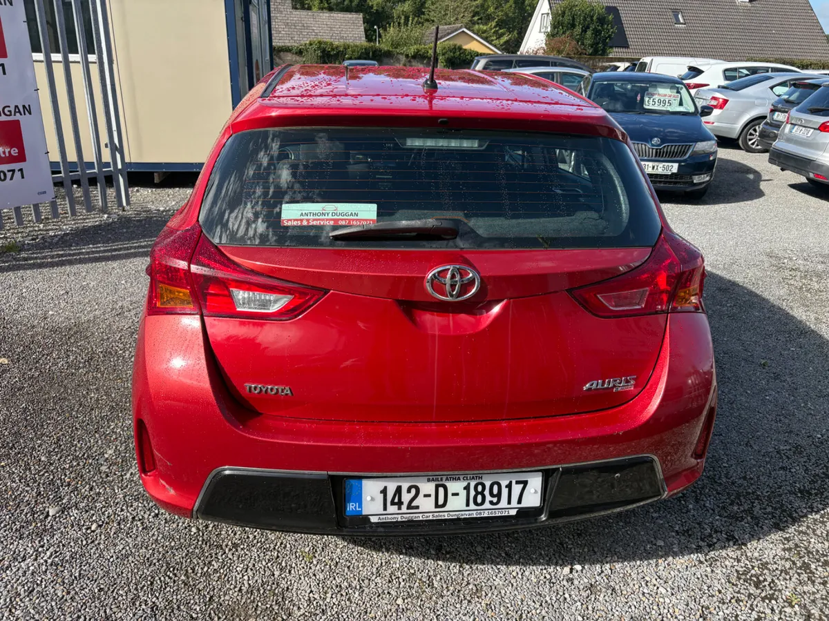 142 Toyota Auris 1.4D4D - Image 4