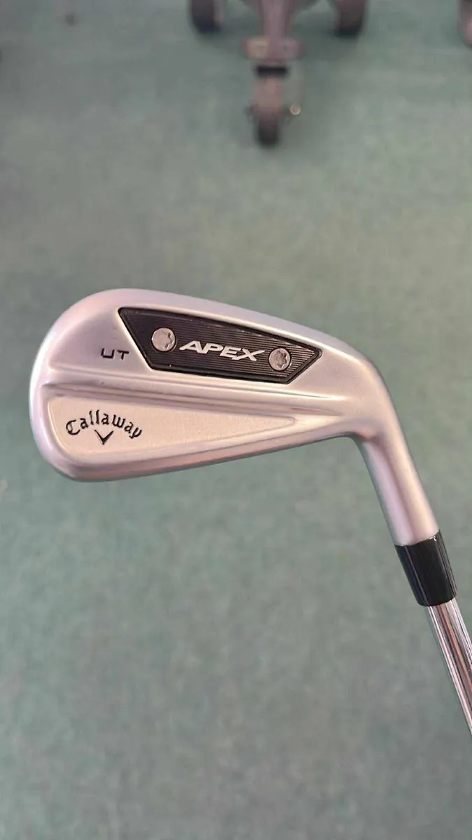 Callaway Apex UT 24 18' 2 Iron Stiff €289 Now €195 - Image 1