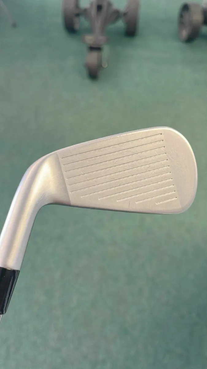 Callaway Apex UT 24 18' 2 Iron Stiff €289 Now €195 - Image 3