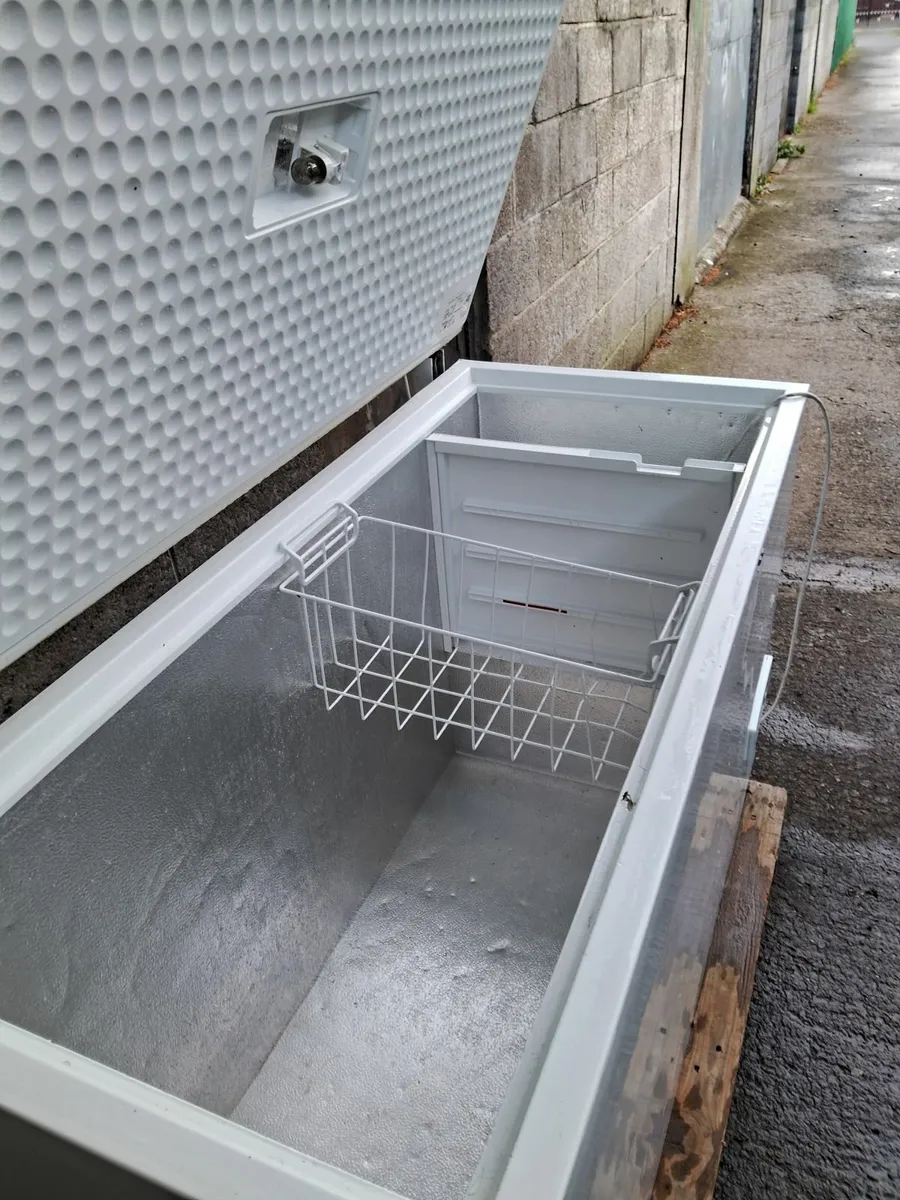 CHEST FREEZER FOR SALE - Image 3