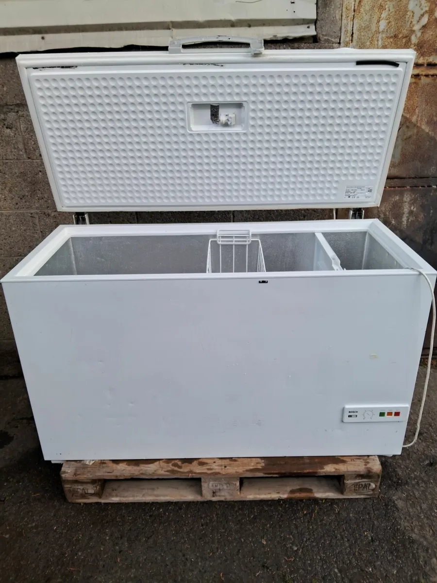 CHEST FREEZER FOR SALE - Image 4
