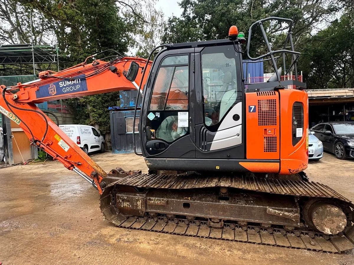 Hitachi ZX 135/6 - Image 4