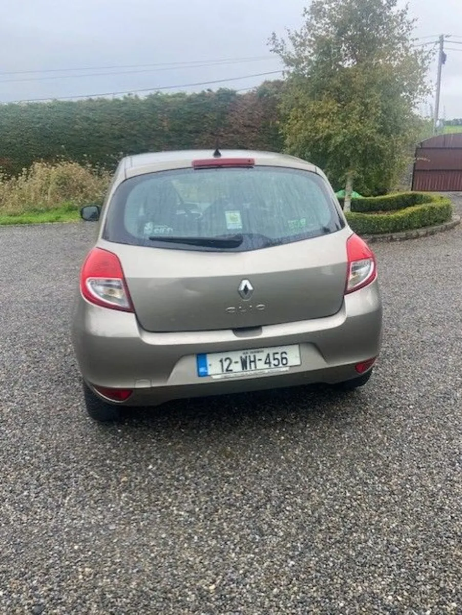 Renault Clio 2012 - Image 2