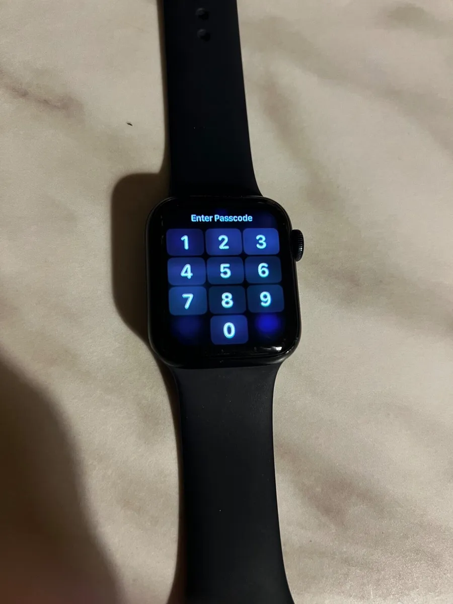 Apple Watch SE - Image 2