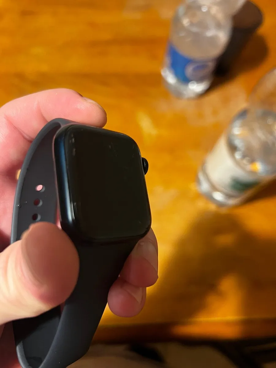 Apple Watch SE - Image 3