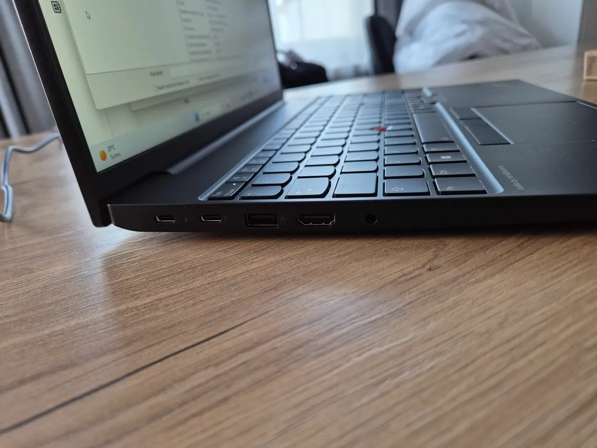 Lenovo ThinkPad - Image 2
