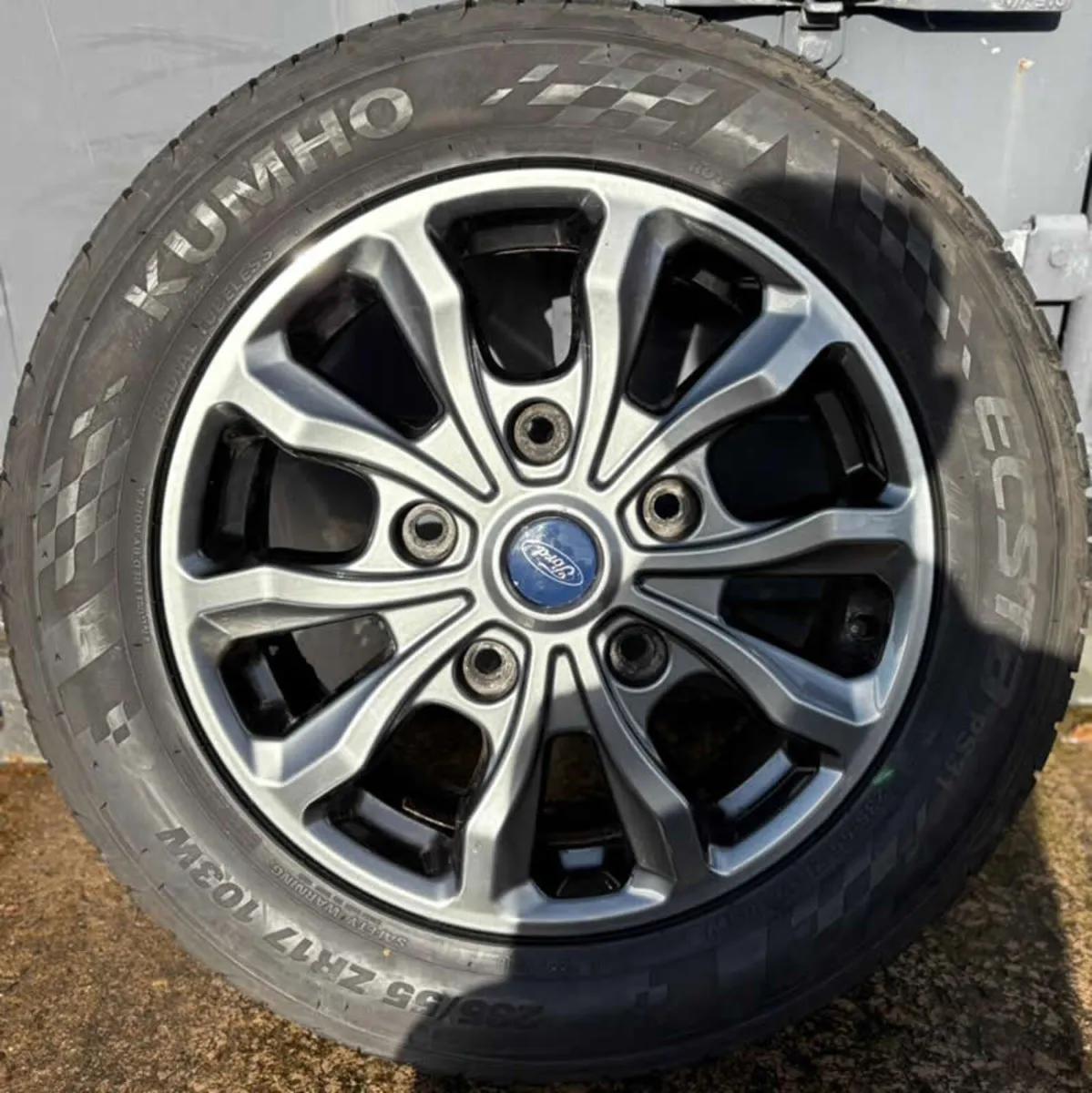 17" Genuine Ford Tourneo Custom Alloys & Tyres - Image 4