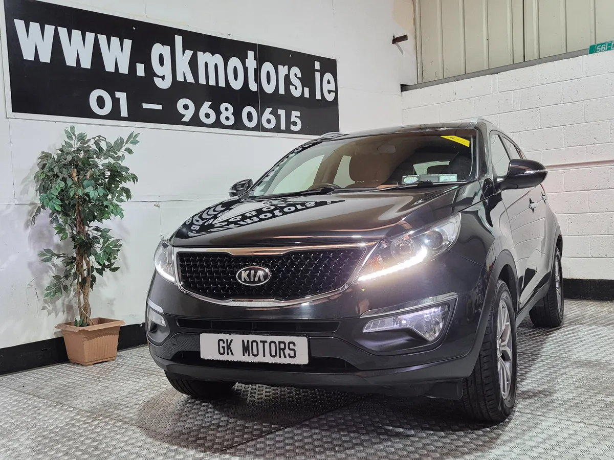 Kia Sportage 2015//LOW MILEAGE, HIGH SPEC// - Image 2
