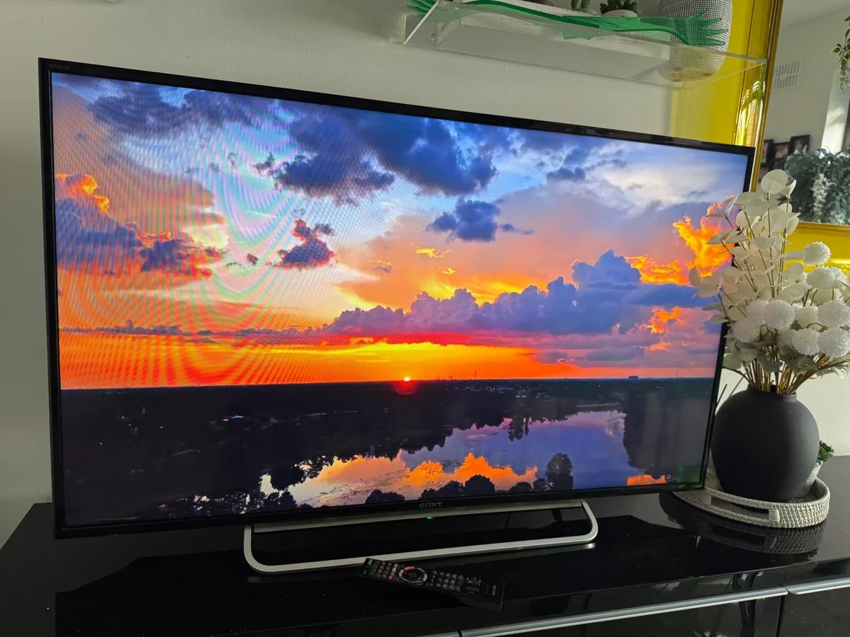 Sony SMART 48” tv in swords - Image 1