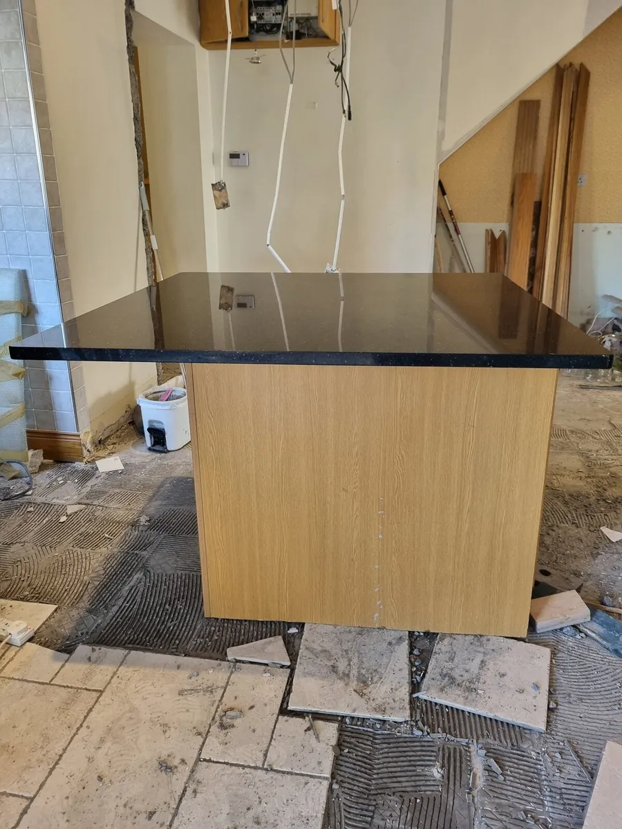 Kitchen island - Image 4