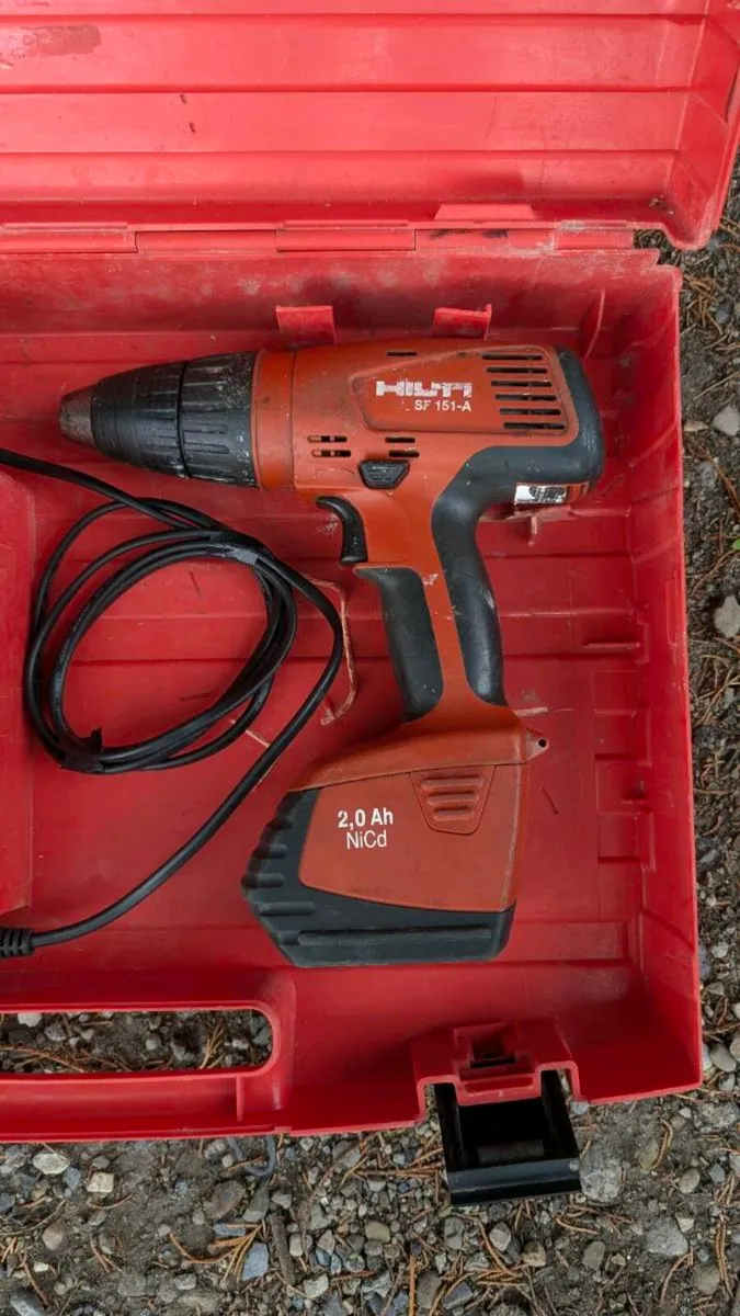 Hilti Cordless Drill Set 2 Batteries - Image 2