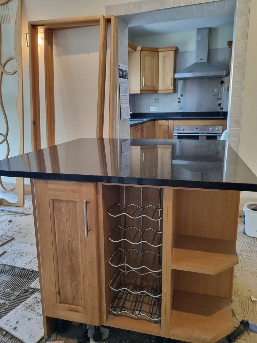 Kitchen island - Image 2