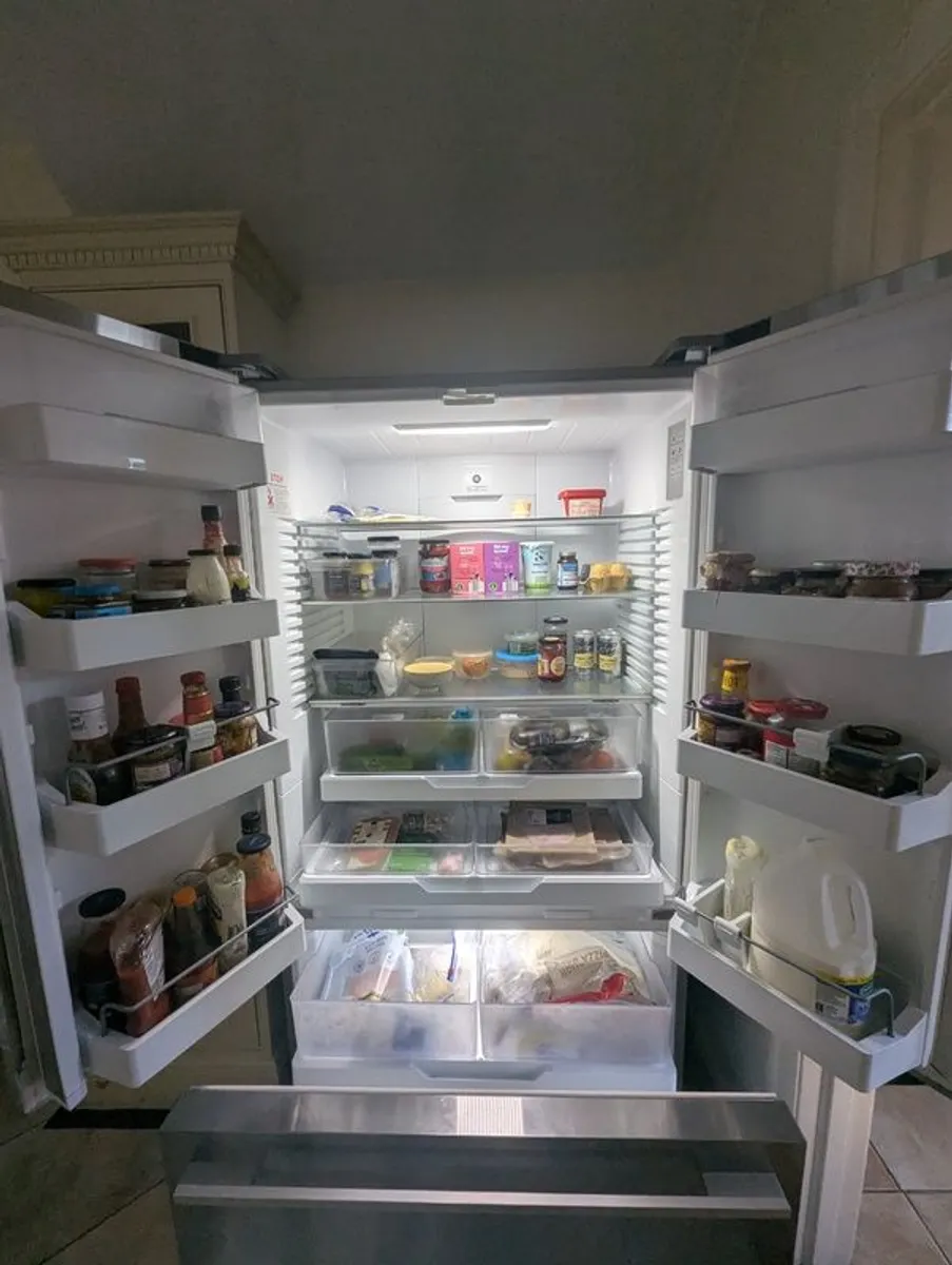 Fisher & Paykel Series 7 American Fridge Freezer - Image 4