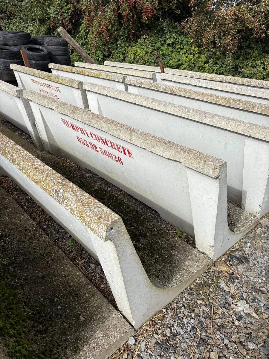 Concrete feed troughs - Image 3