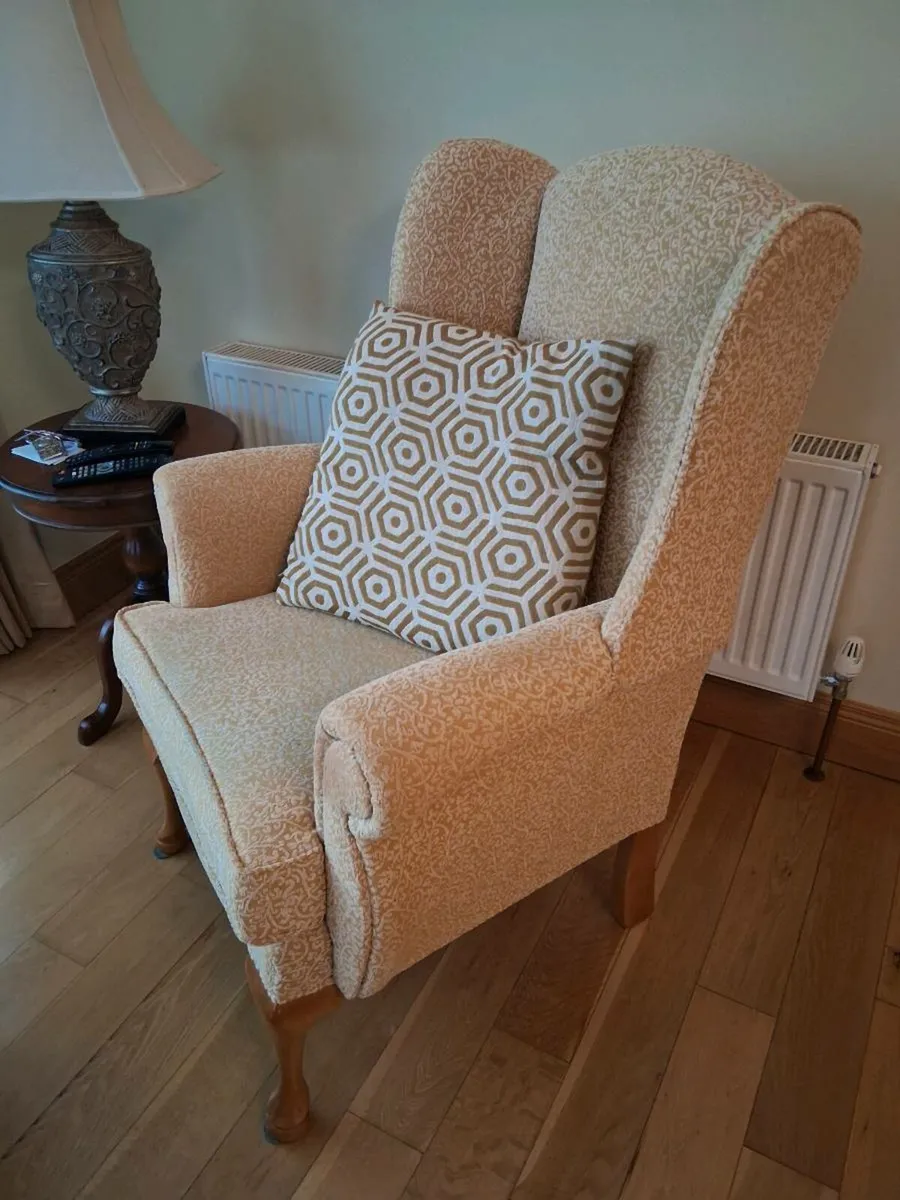 Armchair - Image 1
