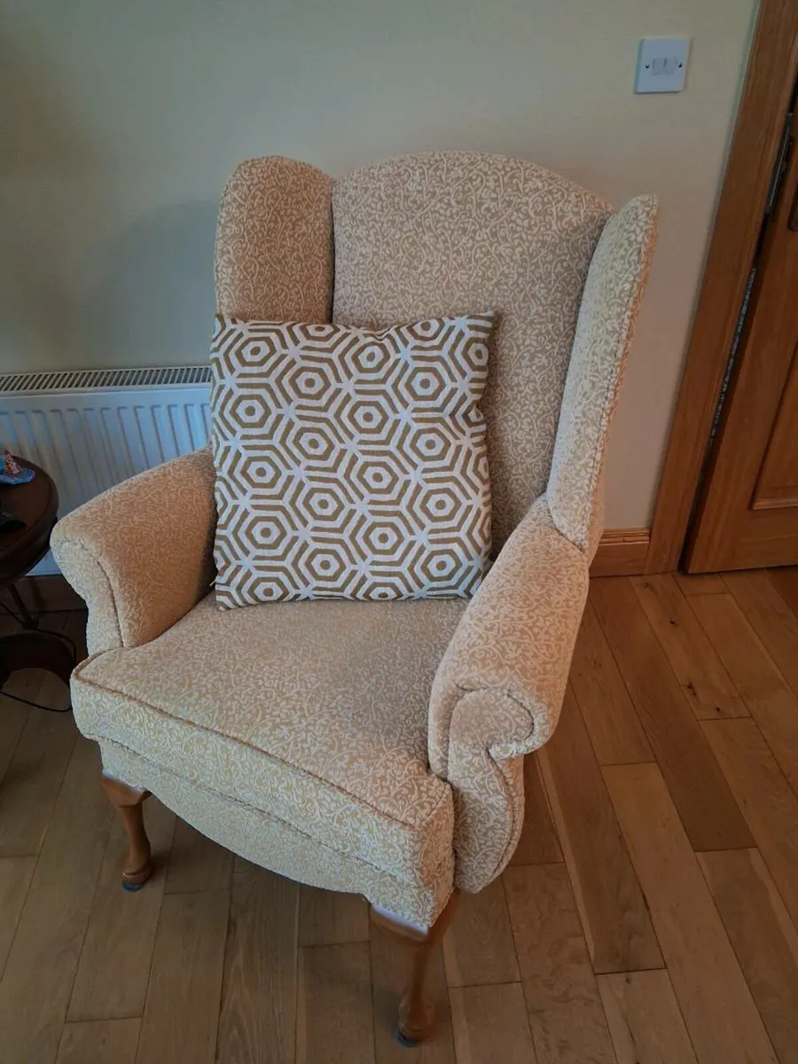 Armchair - Image 2