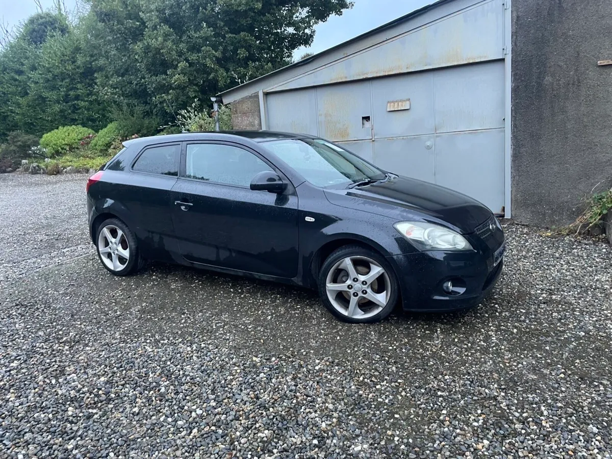 Car - Image 2