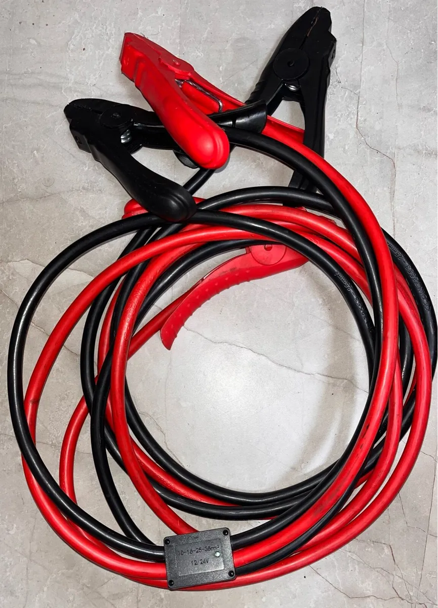 Car jump leads Ultimate speed - Image 1