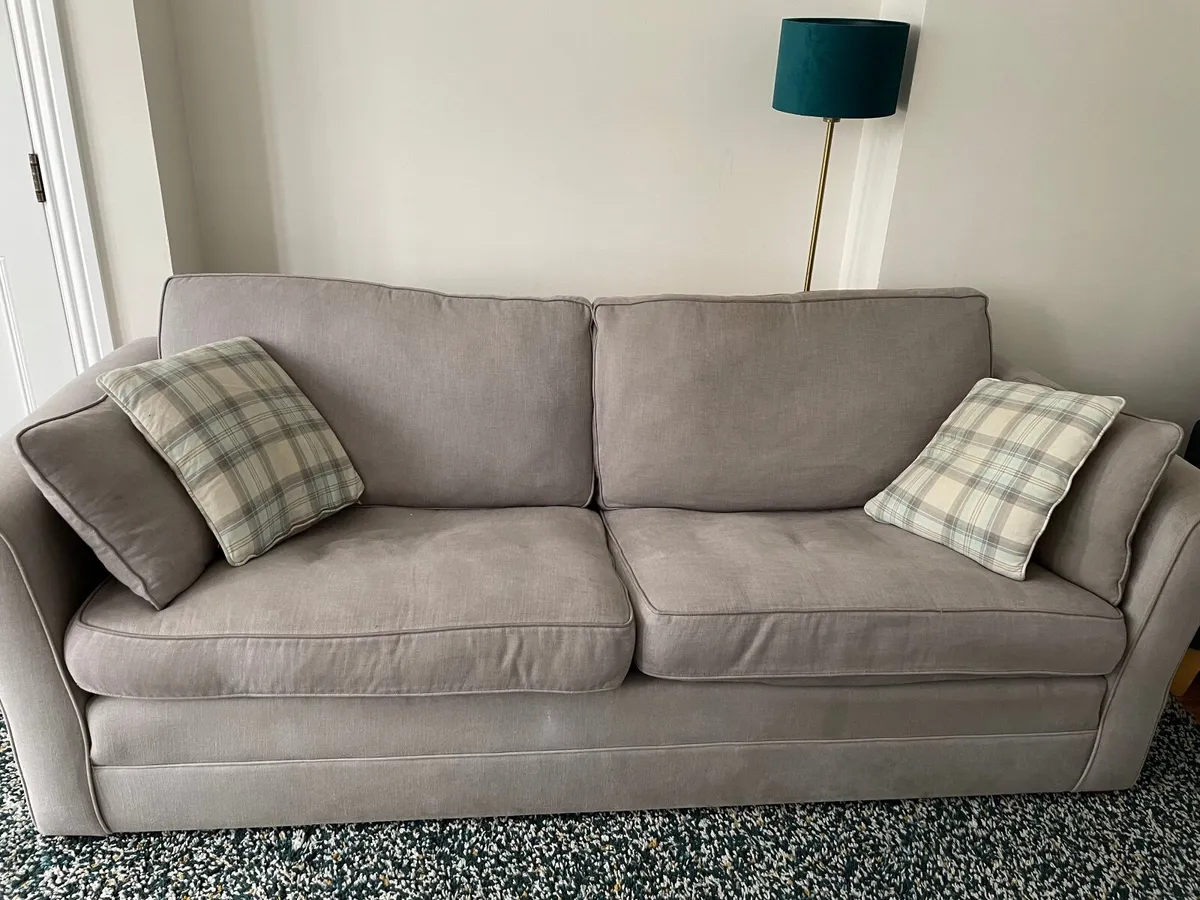 Couch - Image 1
