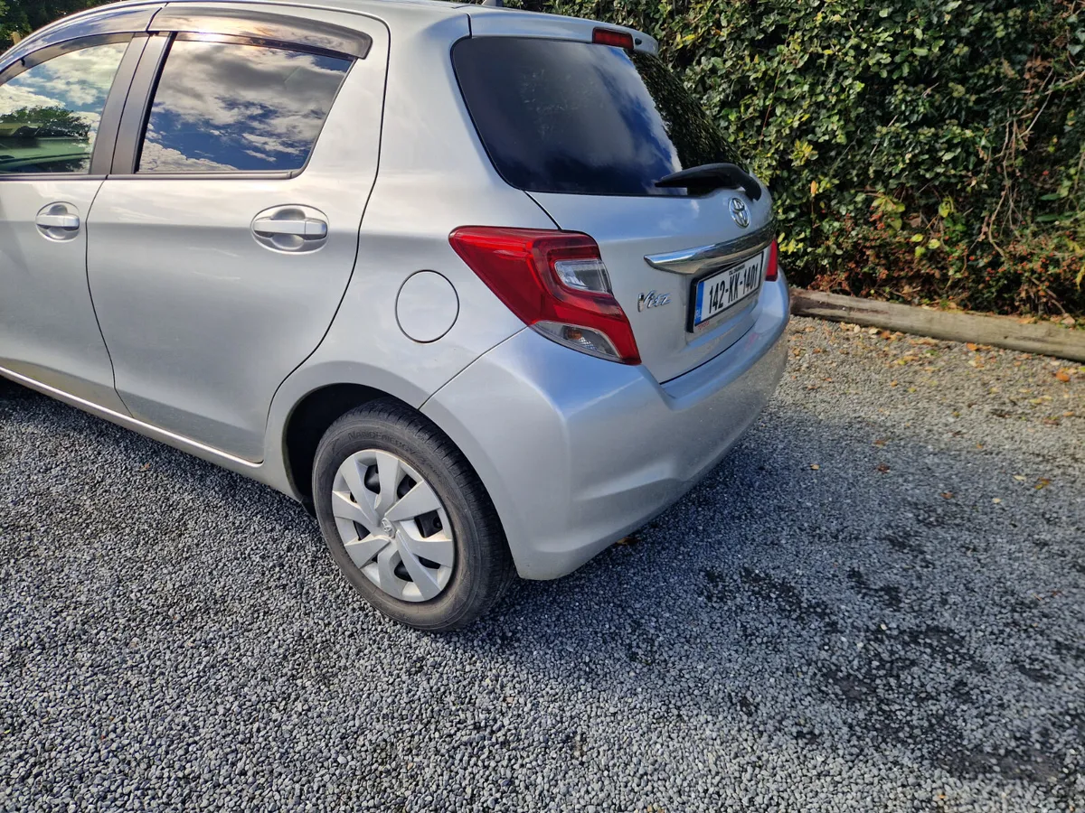 Toyota Vitz AUTOMATIC 2014 - Image 2