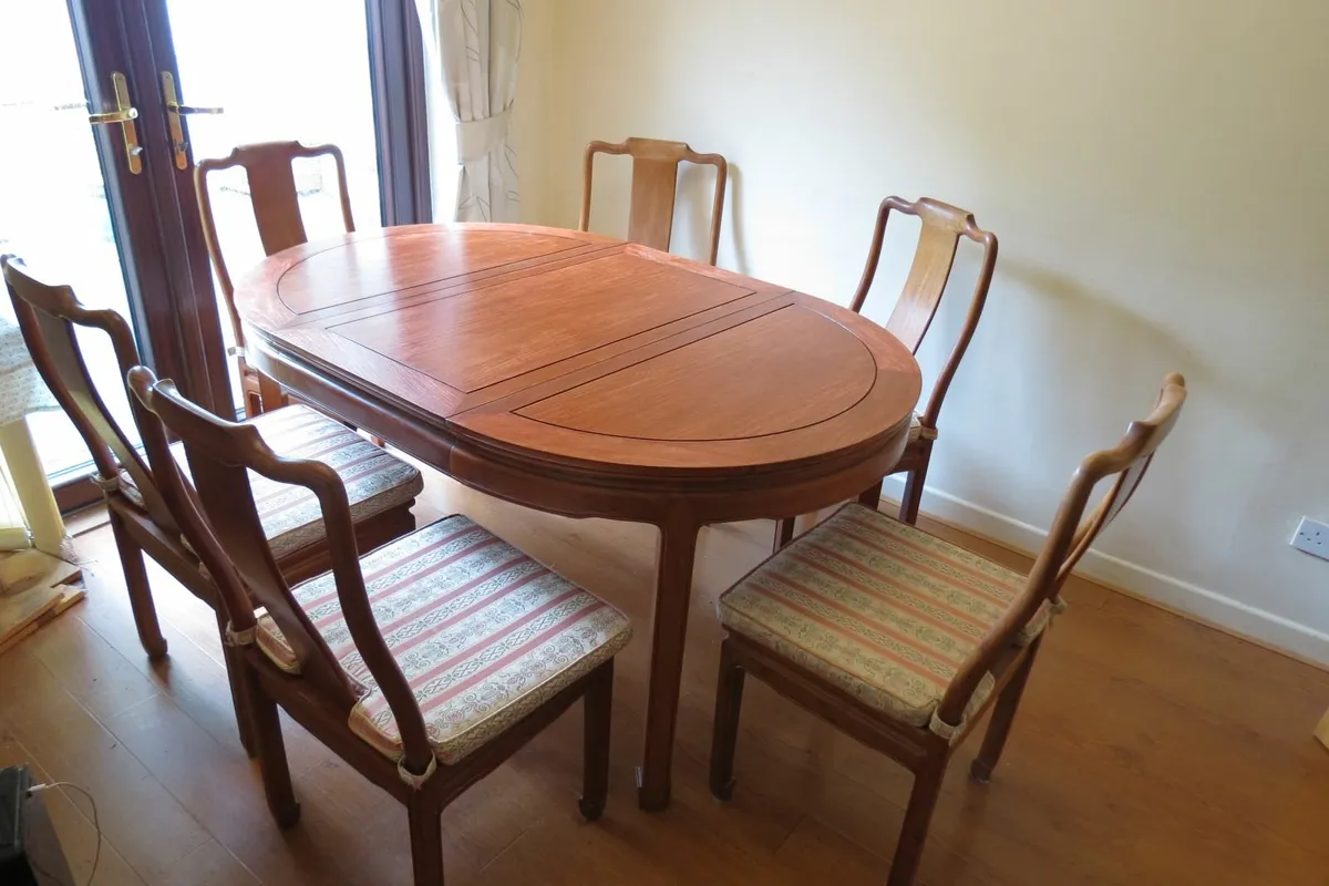 Dining table - Image 2