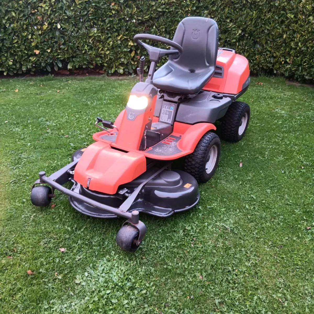Husqvarna 103 combi Rider Twin Cylinder engine - Image 2