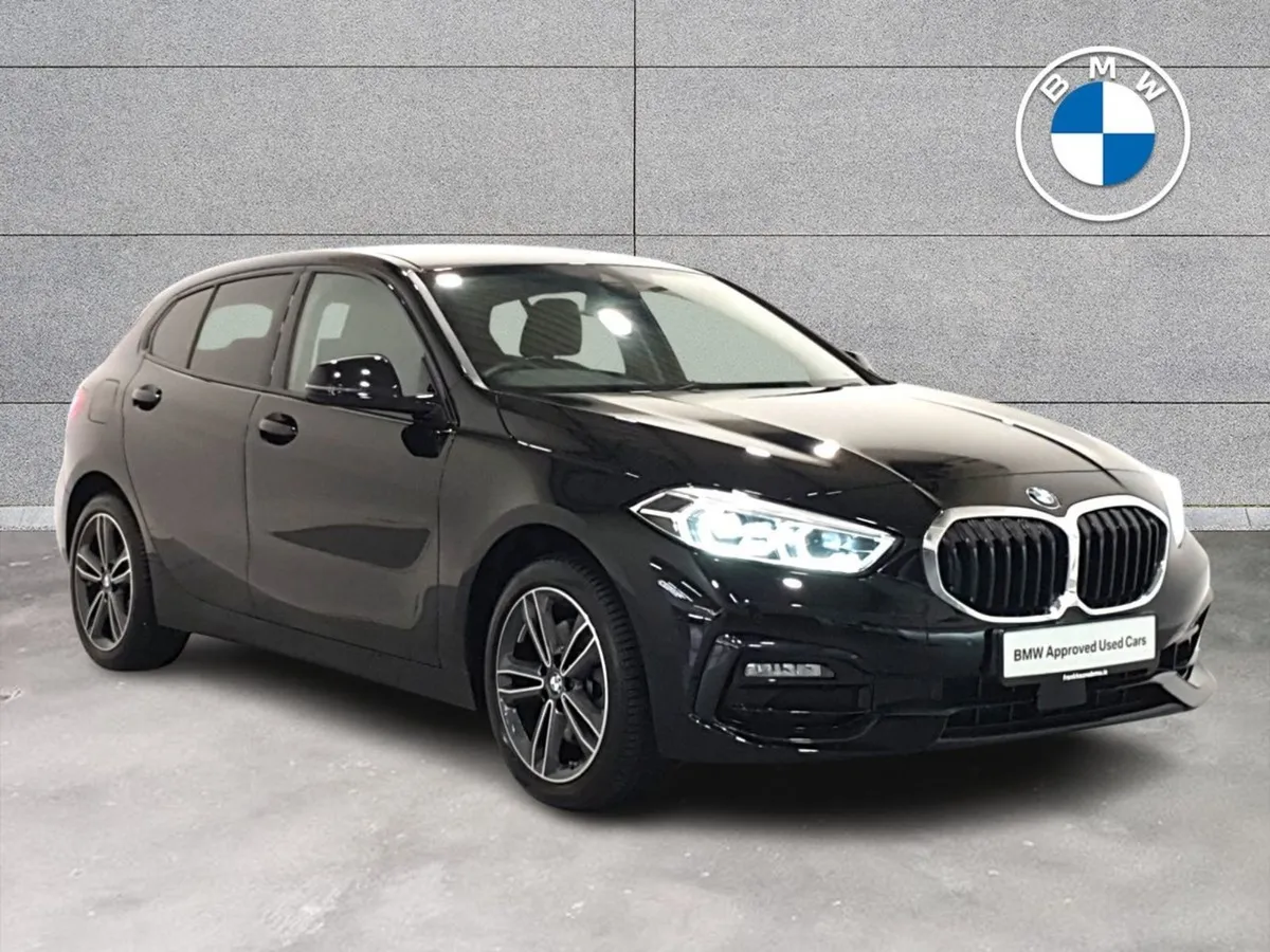 BMW 1 Series 118i Sport - Image 1