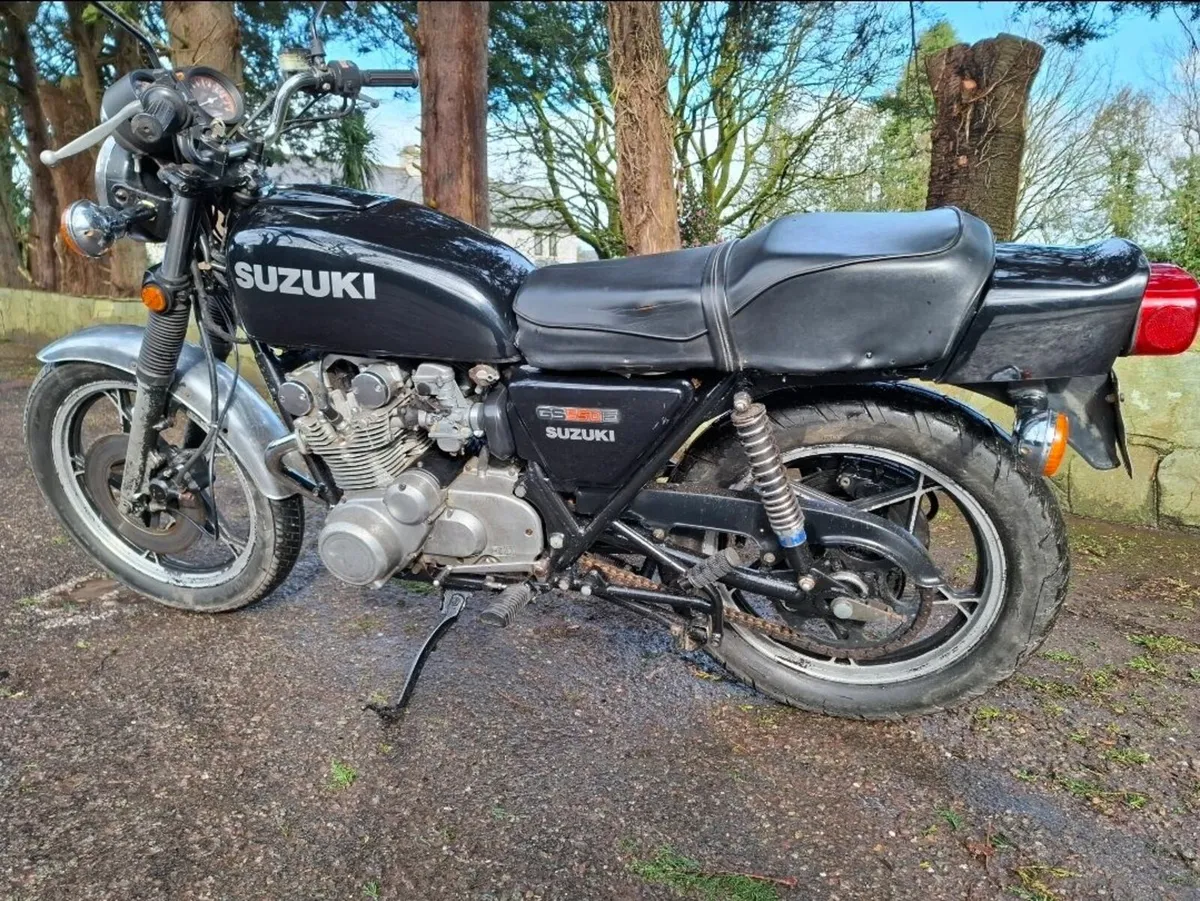 1979 Suzuki GS 550 E 17k miles - Image 1