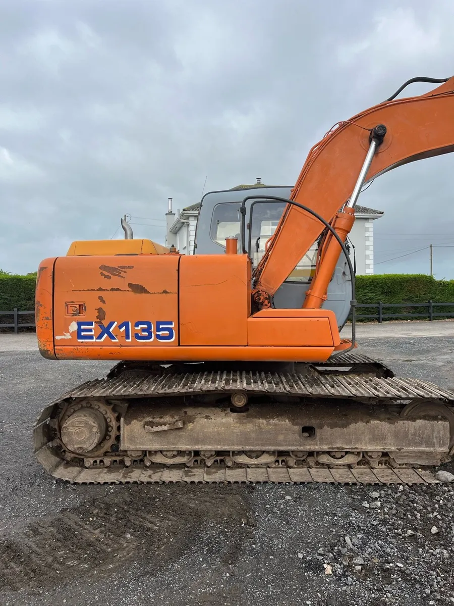 Hitachi EX135 Digger for sale - Image 3