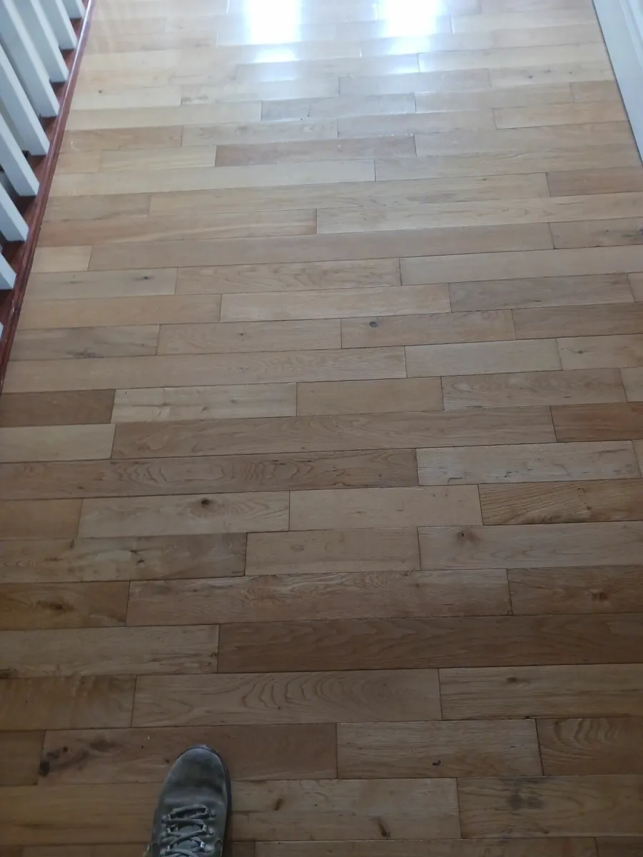 Wooden flooring - Image 1
