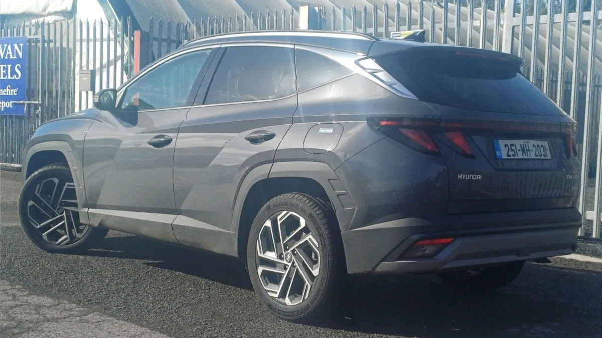 Hyundai Tucson FL 2WD Executive Phev Auto - Image 4