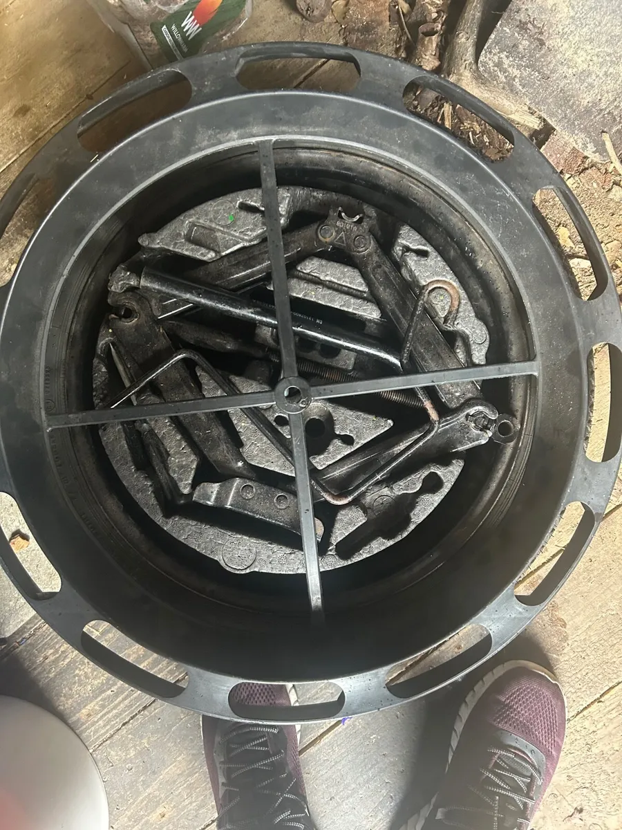 Space saver spare tyre