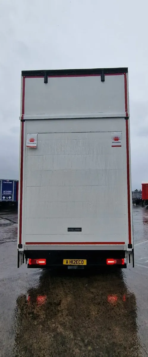 Double deck box vans - Choice available - Image 2